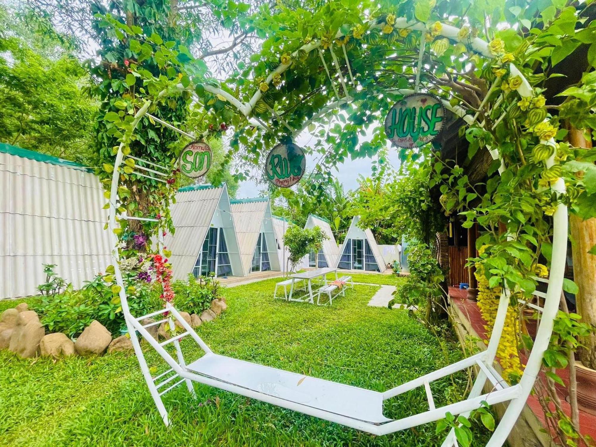 Son River House Фонг Нха Екстериор снимка