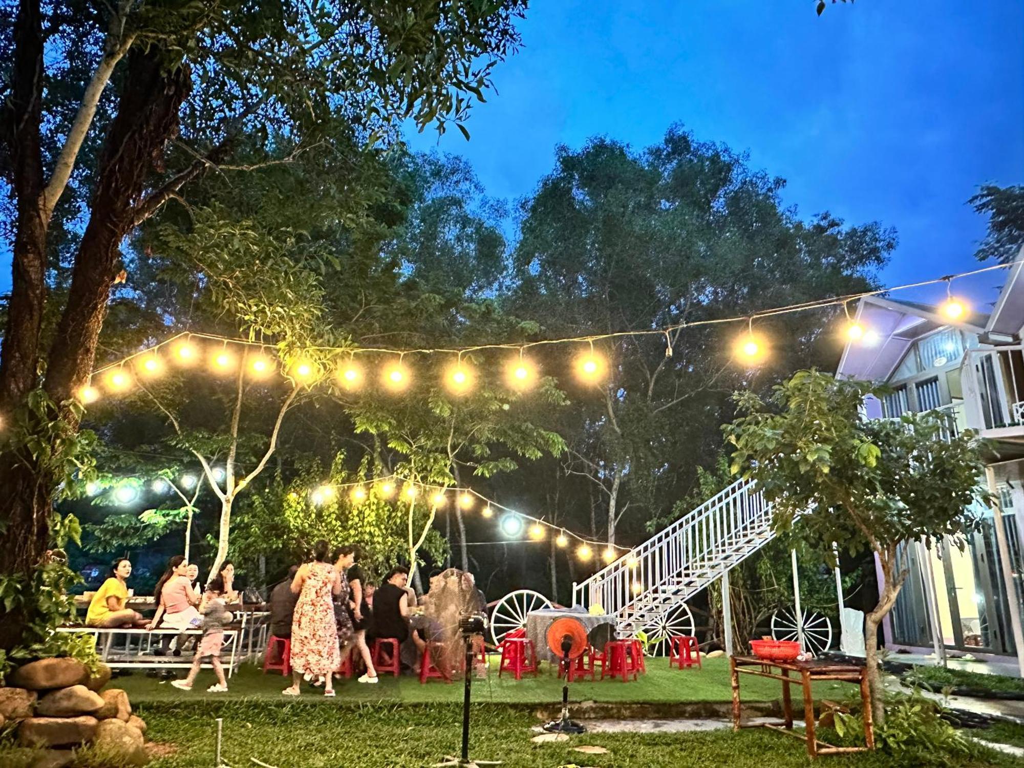 Son River House Фонг Нха Екстериор снимка