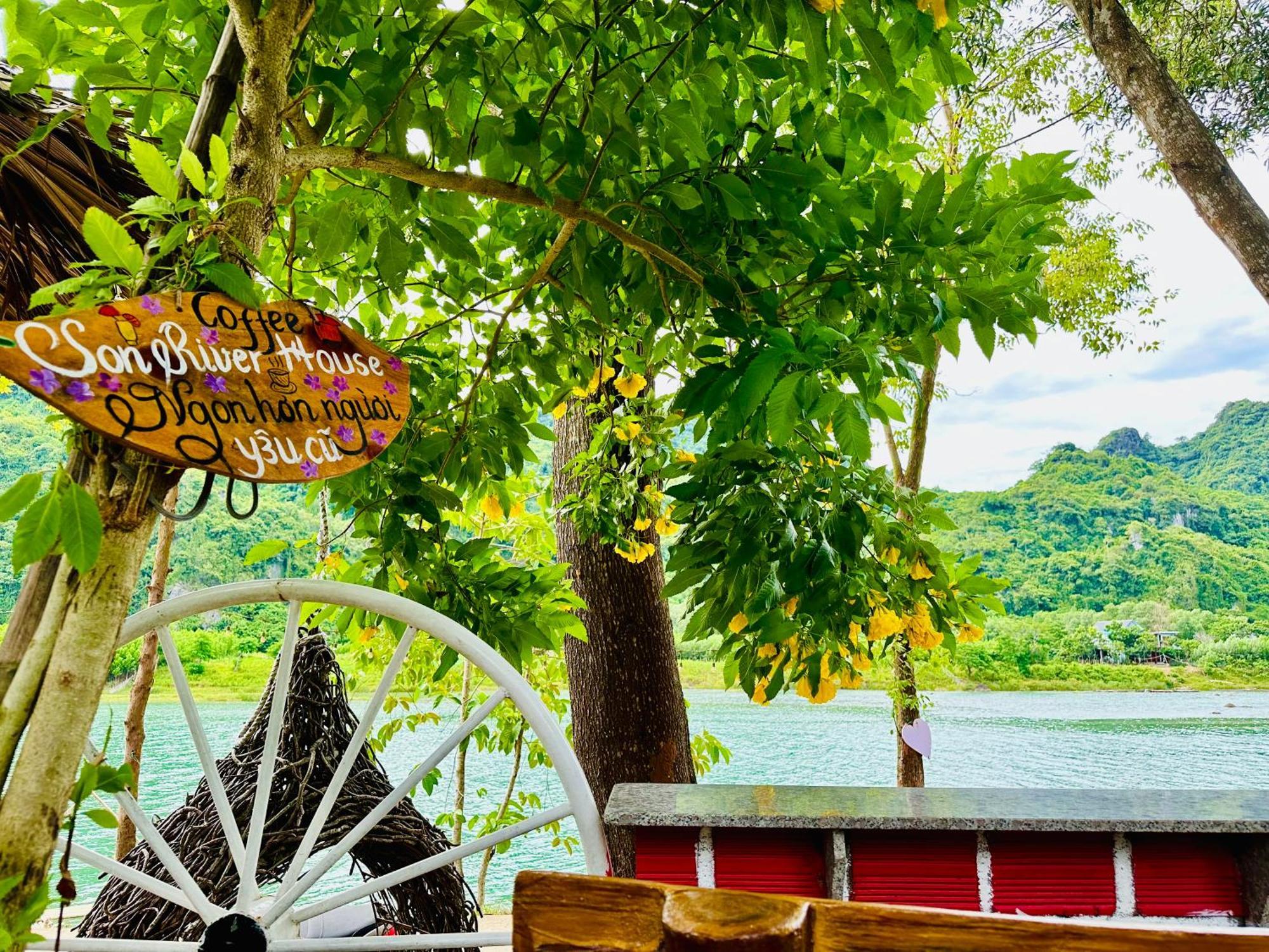 Son River House Фонг Нха Екстериор снимка
